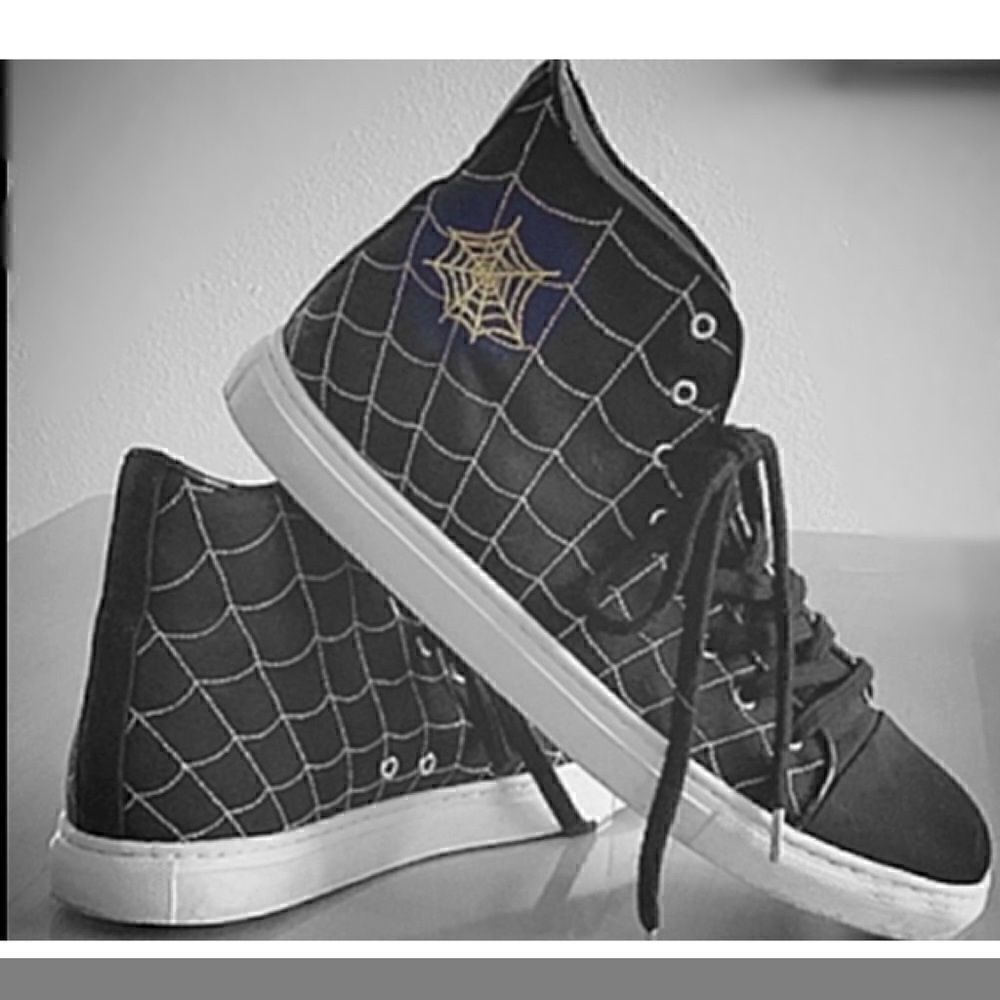 CHARLOTTE OLYMPIA Hi-Top Sneakers  EUC 10